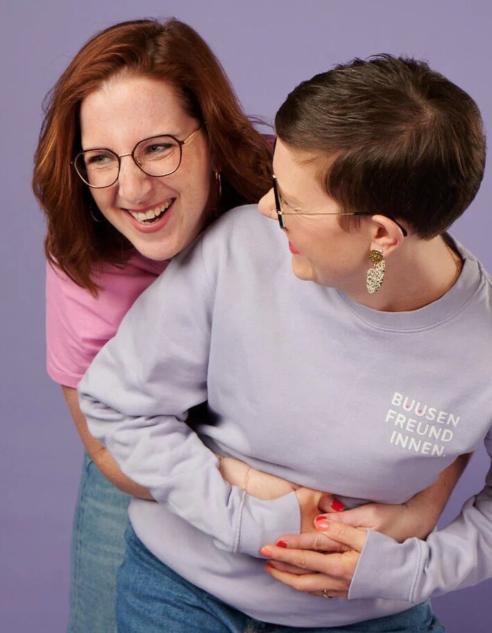 Foto von Anne und Claudi, Mitglieder beim Buusenkollektiv