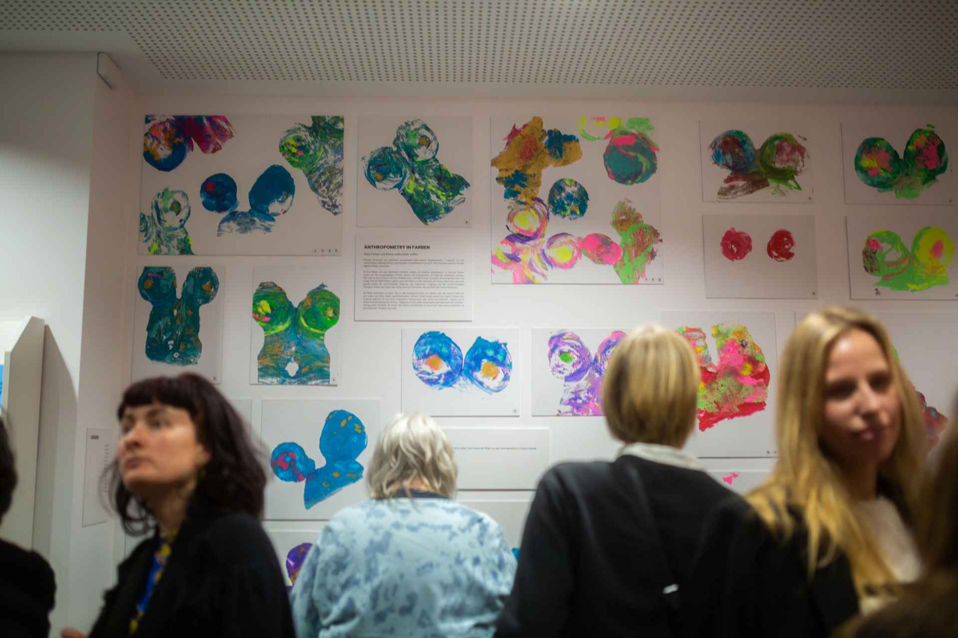 Foto von einer Ausstellung der Tittie-Tints